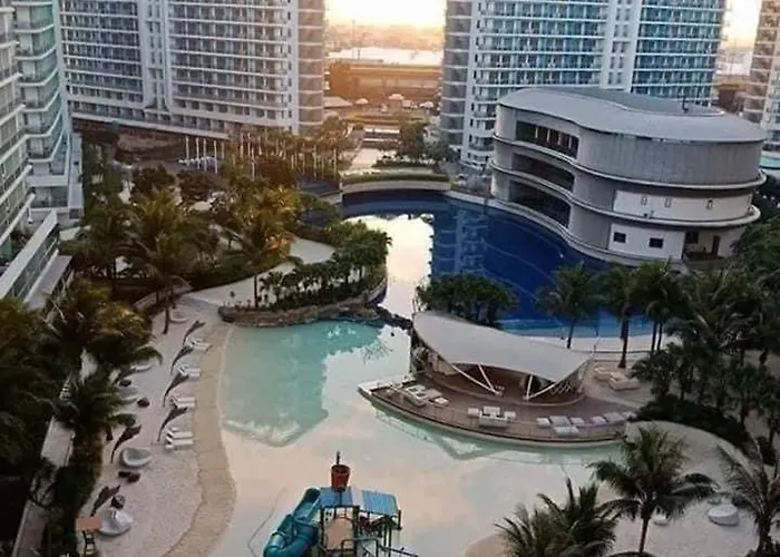Azure Staycation By Mrf's Hotel 4*